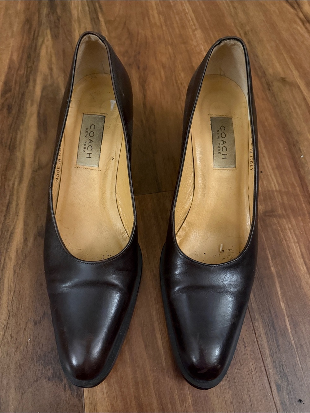 Vintage Coach Women's Dark Brown Leather Pointed Toe Pumps